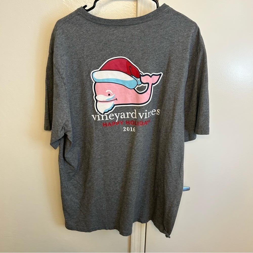 Vineyard Vines Bearded Santa Happy Holidays Gray Short Sleeve Tee Size XL